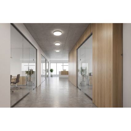 LED stropna svetilka z senzorjem gibanja in mraka VARSO LED/22/30W/230V 3000/4000/6500K, premer 33 cm, IP54
