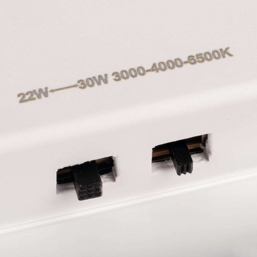 LED stropna svetilka z senzorjem gibanja in mraka VARSO LED/22/30W/230V 3000/4000/6500K, premer 33 cm, IP54