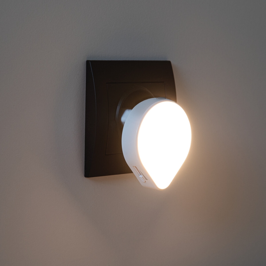 LED orientacijska svetilka z možnostjo zatemnitve in z senzorjem za mrak za vtičnico ULOV LED/0,5W/230V bela