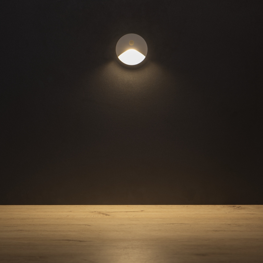 LED stopniščna svetilka s senzorjem gibanja in mraka EXIN LED/2,5W/230V 3000K IP65 bela okrogla