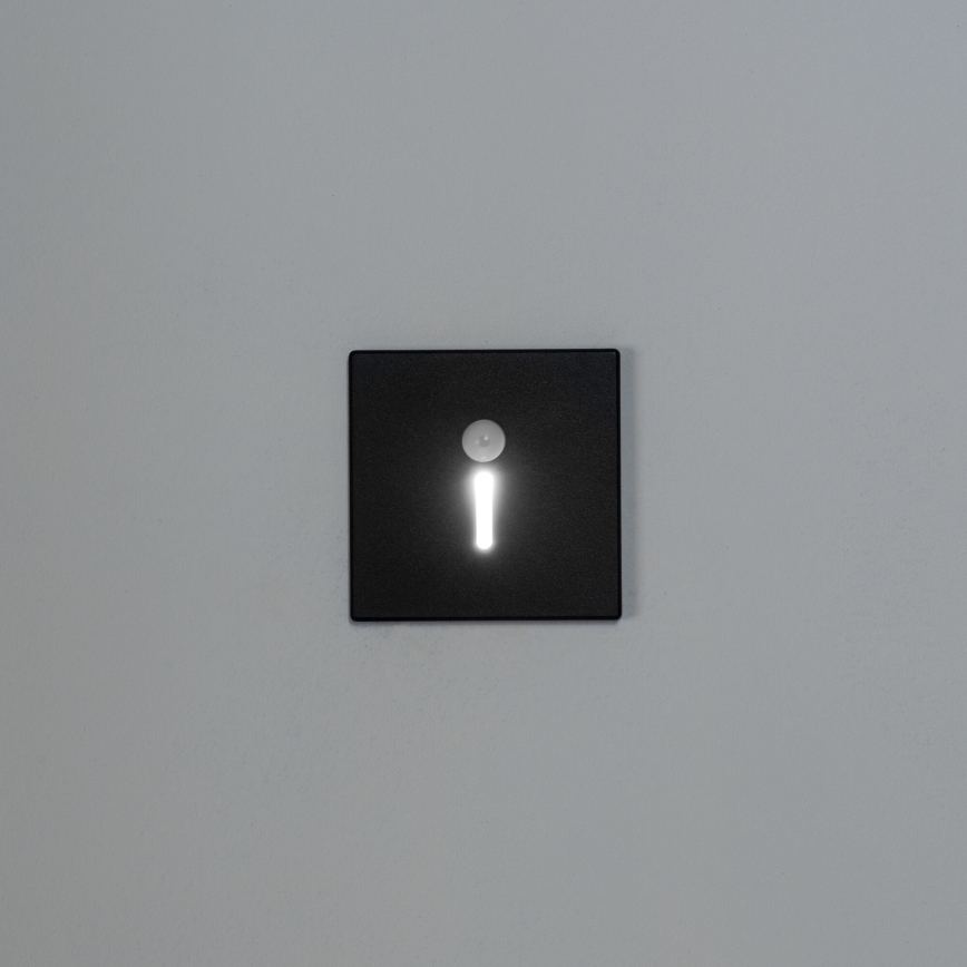 LED svetilo za stopnice s senzorjem gibanja in mraka MAGNIK LED/1,7W/230V 2700/3300/3900/4600/5700K, črno, kvadratno