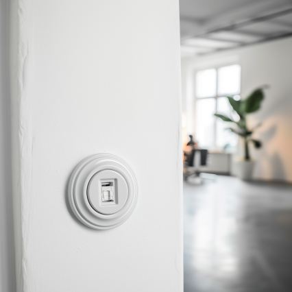 Kliklap - Retro podatkovna vtičnica s snežno belim okvirjem