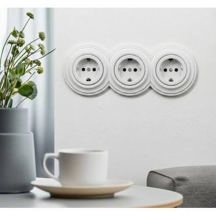 Kliklap – trojna retro vtičnica SCHUKO 230 V z okvirjem za domačo uporabo, snežno bela