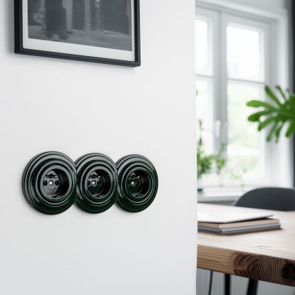 Kliklap - Trojna retro vtičnica za dom z okvirjem, 230 V, zelena