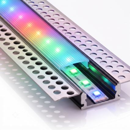 Komplet 1x zatemljiv LED RGBW trak NEO LITE MUSIC LED 24 W / 230 V, 5 m, IP65, Wi‑Fi (Tuya) + 5× vgradni profil 1 m (srebrna/bela) + daljinski upravljalnik
