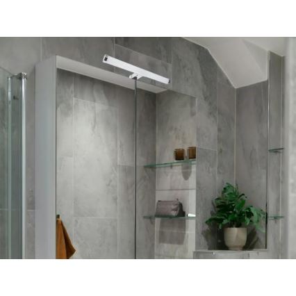 LED kopalniška osvetlitev za ogledalo LED/8W/230V 30 cm IP44 sijajni krom