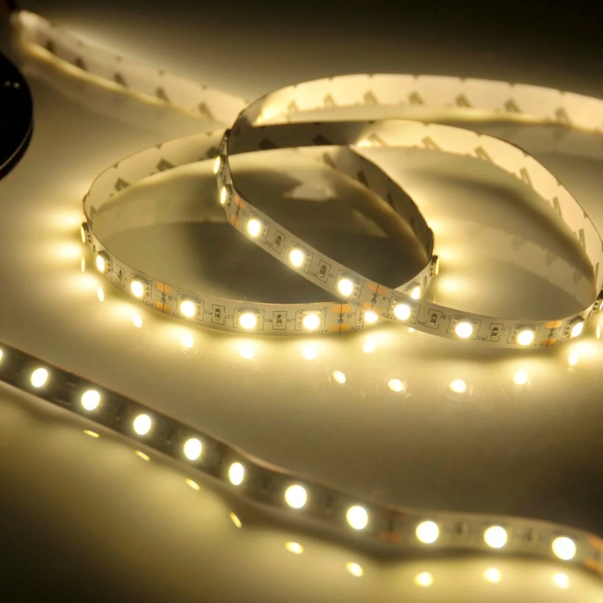 LED Kopalniški trak 5m LED/45W/12V IP65 bela