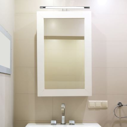 LED Luč za osvetlitev ogledala LED/9W/230V 3000K 50cm sijajni krom