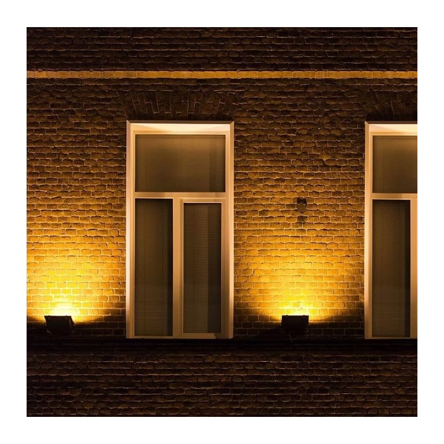 LED Pametni zatemnitveni RGB reflektor LED/20W/230V IP65 bel