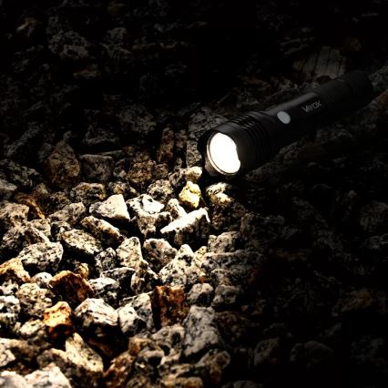 LED Polnilna baterijska svetilka LED/10W/5V IPX4 800 sijajni 1200 mAh