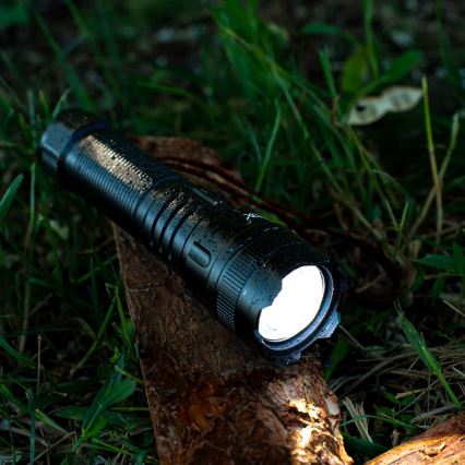 LED Zatemnitvena polnilna svetilka z power bank funkcija LED/10W/5V IPX4 600 sijajni 2000 mAh
