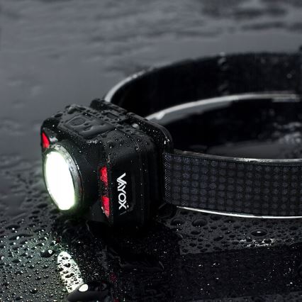 LED Zatemnitvena polnilna naglavna svetilka s senzorjem in rdeča luč LED/15W/5V IP66 430 sijajni 1800 mAh