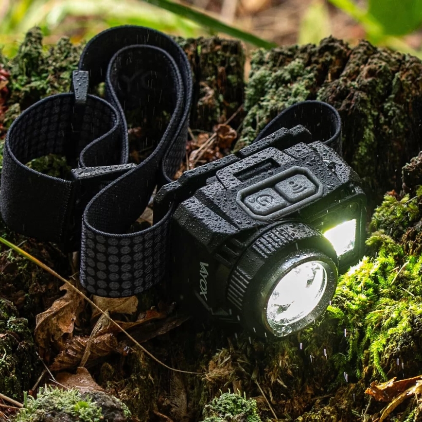 LED Zatemnitvena polnilna naglavna svetilka s senzorjem in rdeča luč LED/6W/5V/3xAAA IP44 500 sijajni 1200 mAh