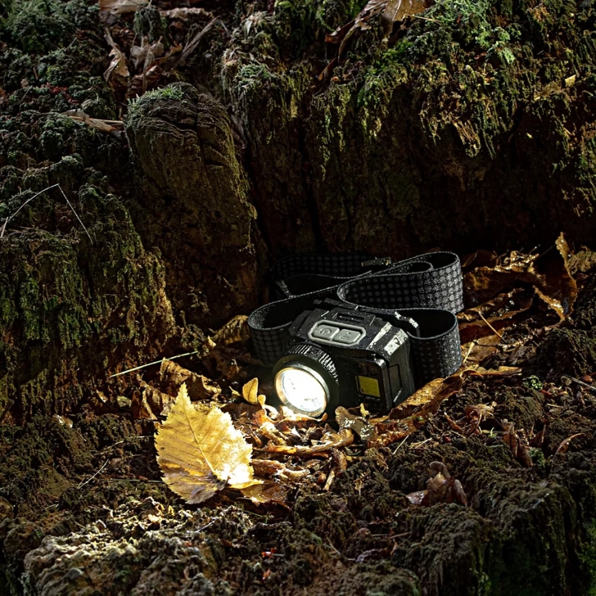 LED Zatemnitvena polnilna naglavna svetilka s senzorjem in rdeča luč LED/6W/5V/3xAAA IP44 500 sijajni 1200 mAh
