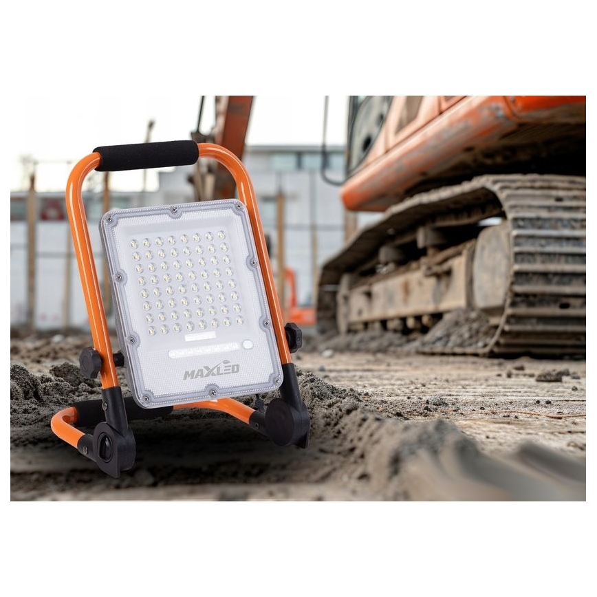 LED zatemljiv polnilni reflektor s stojalom LED/100W/3,2V 4500K 10000 mAh IP65 oranžen