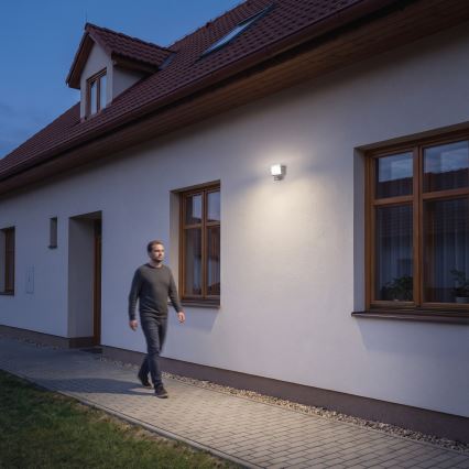 LED reflektor s senzorjem gibanja in senzorjem somraka TAMBO EVO LED/20W/230V 4000K IP44 črna