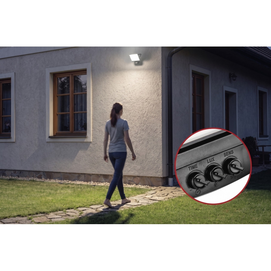 LED reflektor s senzorjem gibanja in mraka TAMBO EVO LED/50W/230V 4000K IP44 črn