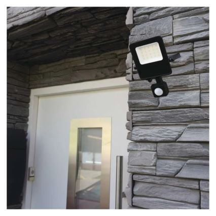 LED Reflektor s senzorjem VISIO LED/10W/230V 4000K IP65