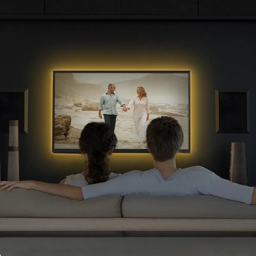 LED RGBW zatemnljiv trak 5 m LED/13,5W/230V Wi-Fi