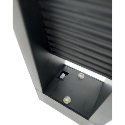 LED solarna svetilka 2xLED/1,2V 200 mAh IP44 črna