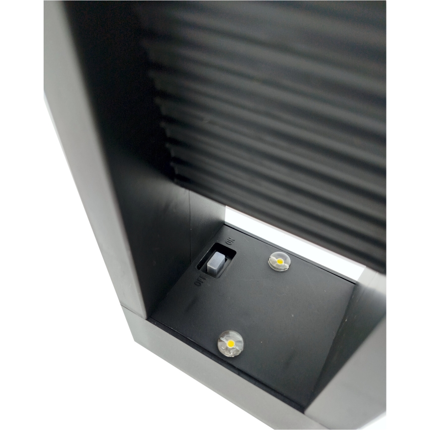 LED solarna svetilka 2xLED/1,2V 200 mAh IP44 črna