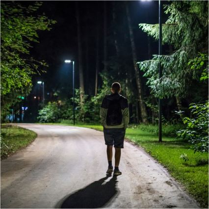 LED zatemnjevalna sončna ulična svetilka s senzorjem URBI LED/11W/3,2V 6500K 15000 mAh IP54 + daljinski upravljalnik