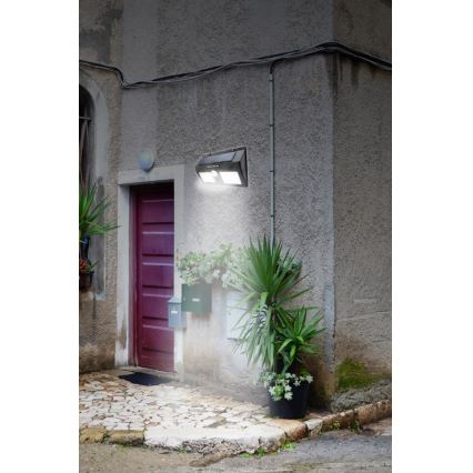 LED sončna stenska svetilka s senzorjem LED/1,2W/3,7V 1200 mAh IP44