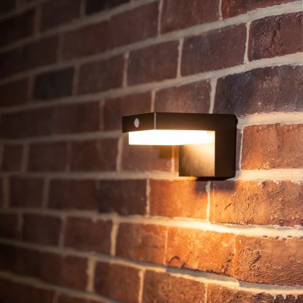 LED sončno stensko svetilo s senzorjem LED/5W/3,7V 2000 mAh IP44 črna