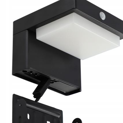LED sončno stensko svetilo s senzorjem LED/5W/3,7V 2000 mAh IP44 črna
