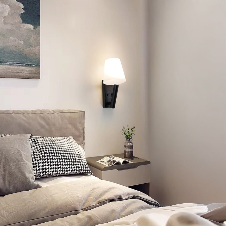 LED stenska svetilka z USB priključkom LED/2W/230V 3000K črna/bela