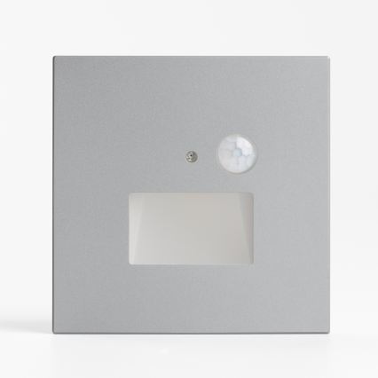 LED svetilka za stopnice s senzorjem gibanja in senzorjem mraka LED/1,5W/230V 3000/4000/6000K srebrna