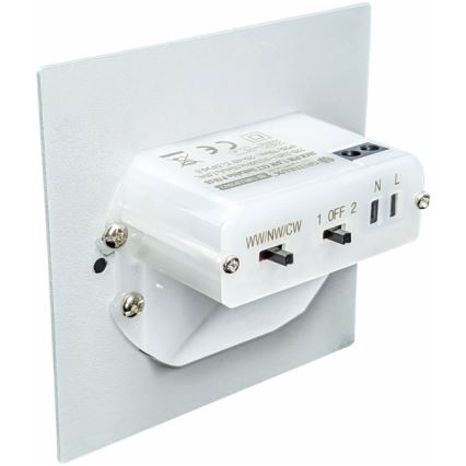 LED svetilka za stopnice s senzorjem gibanja in senzorjem mraka LED/1,5W/230V 3000/4000/6000K srebrna