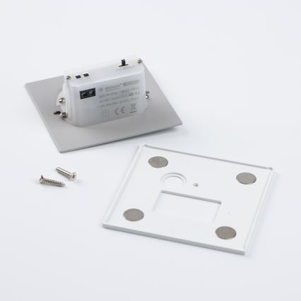 LED svetilka za stopnice s senzorjem gibanja in senzorjem mraka LED/1,5W/230V 3000/4000/6500K bela