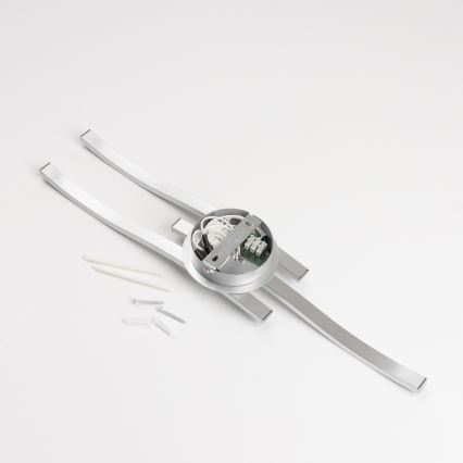 LED stropna svetilka 3xLED/6W/230V 3000K srebrna