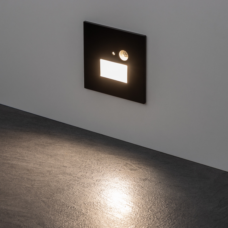 LED svetilka za stopnice s senzorjem gibanja in mraka LED/1,5W/230V 3000/4000/6500K črna