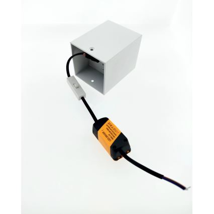LED točkovna svetilka LED/5W/230V 3000/4000/6400K 7,5x7,5 cm bela