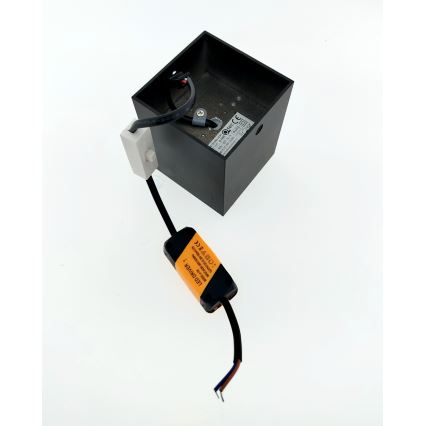 LED točkovno svetilo LED/5W/230V 3000/4000/6400K 7,5x7,5 cm črna