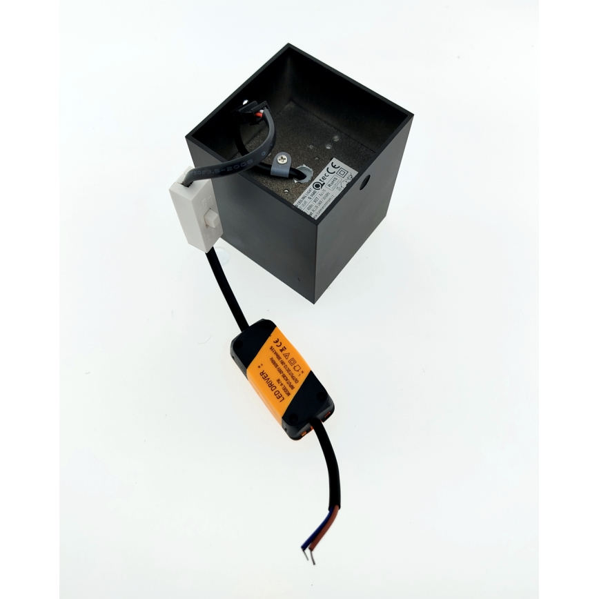 LED točkovno svetilo LED/5W/230V 3000/4000/6400K 7,5x7,5 cm črna