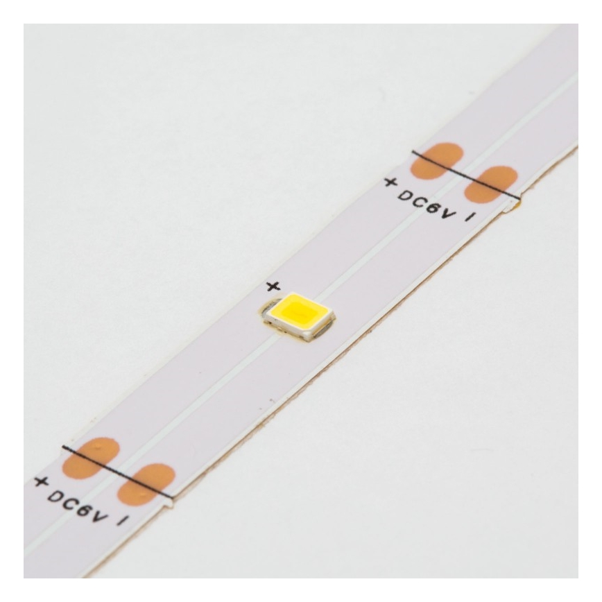 LED Trak LED/3xAA topla bela