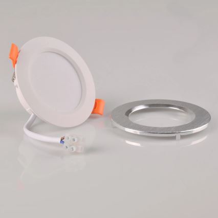 LED Vgradna svetilka ZOE LED/4,8W/230V srebrna