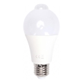 LED žarnica s senzorjem gibanja in mraka A60 E27/6W/230V 6500K - Aigostar