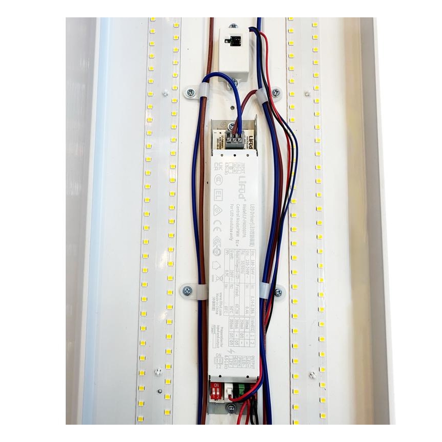 LED Zatemnitvena fluorescentna svetilka LED/35W/44W/52W/60W/230V 4000K 120 cm