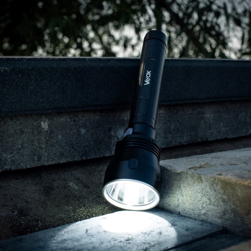 LED Zatemnitvena polnilna svetilka LED/20W/5V IPX5 1570 sijajni 8400 mAh
