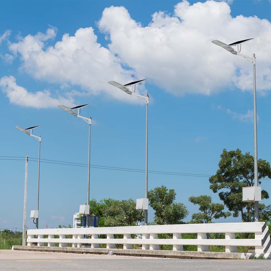 LED Zatemnitvena solarna ulična svetilka SAMSUNG CHIP LED/50W/6,4V 6000K IP65 30000 mAh + Daljinski upravljalnik