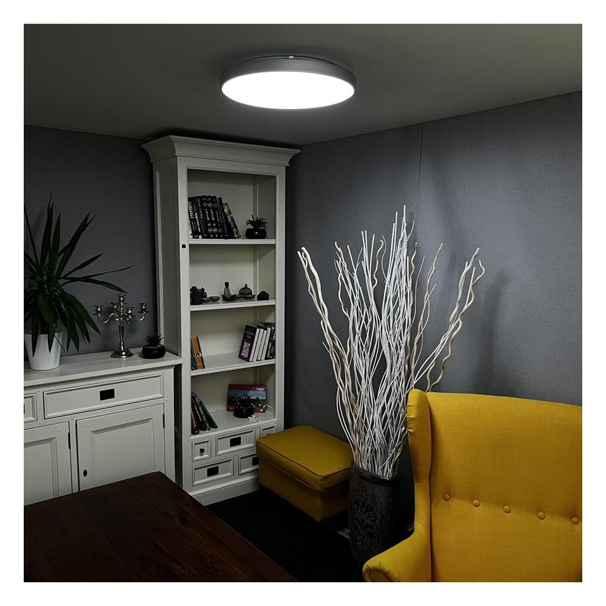 LED Zatemnitvena stropna svetilka LED/48W/230V 2700-6500K Wi-Fi Tuya + Daljinski upravljalnik