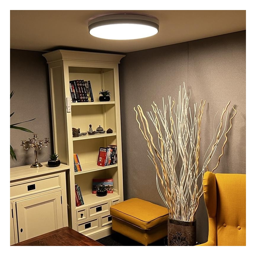 LED Zatemnitvena stropna svetilka LED/48W/230V 2700-6500K Wi-Fi Tuya + Daljinski upravljalnik