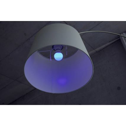 LED Zatemnitvena žarnica RGB STAR E14/4,5W/230V 2700K – Osram