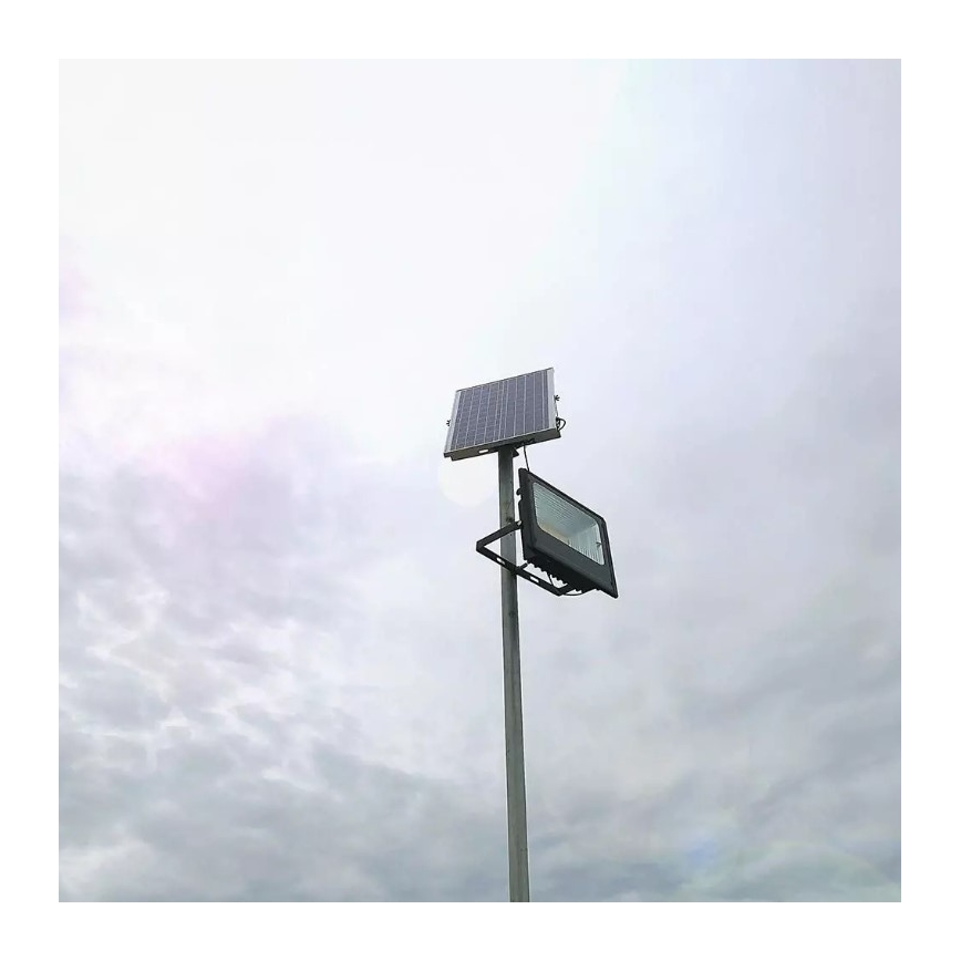 LED Zatemnitveni solarni reflektor LED/16W/3,2V 4000K IP65 10000 mAh + Daljinski upravljalnik