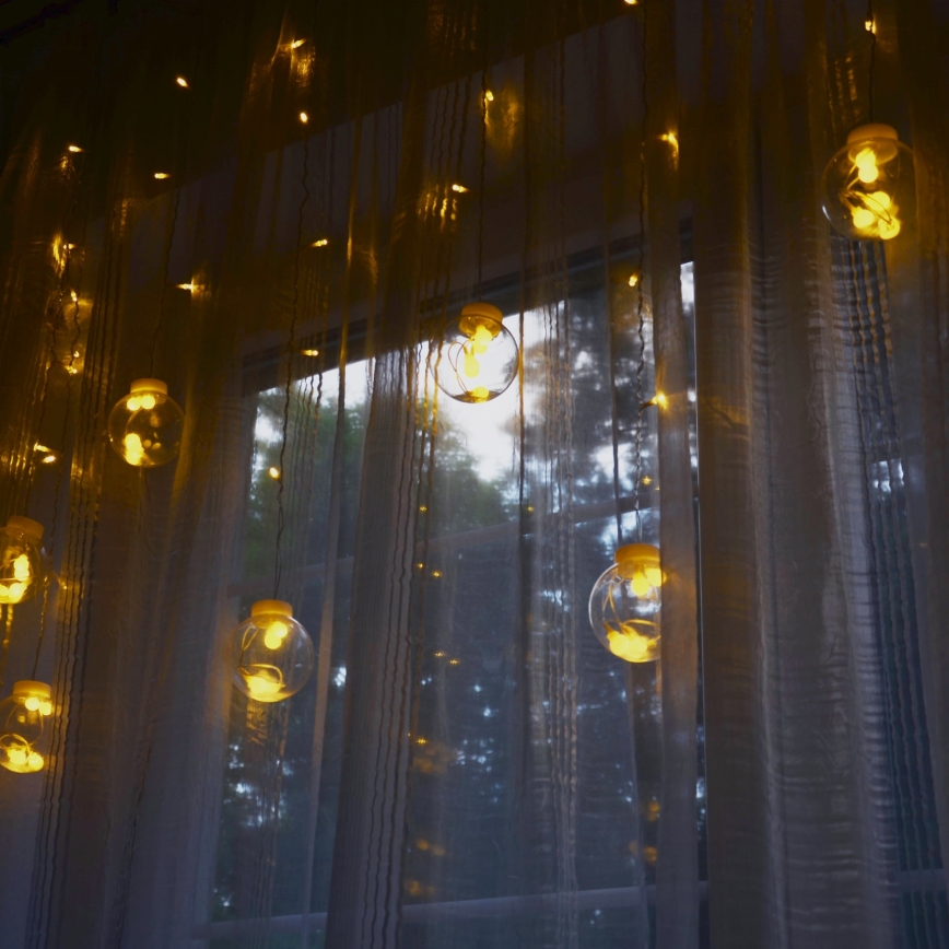 LED zavesa WISH BALLS 108xLED/8 funkcij 4,5 m topla bela