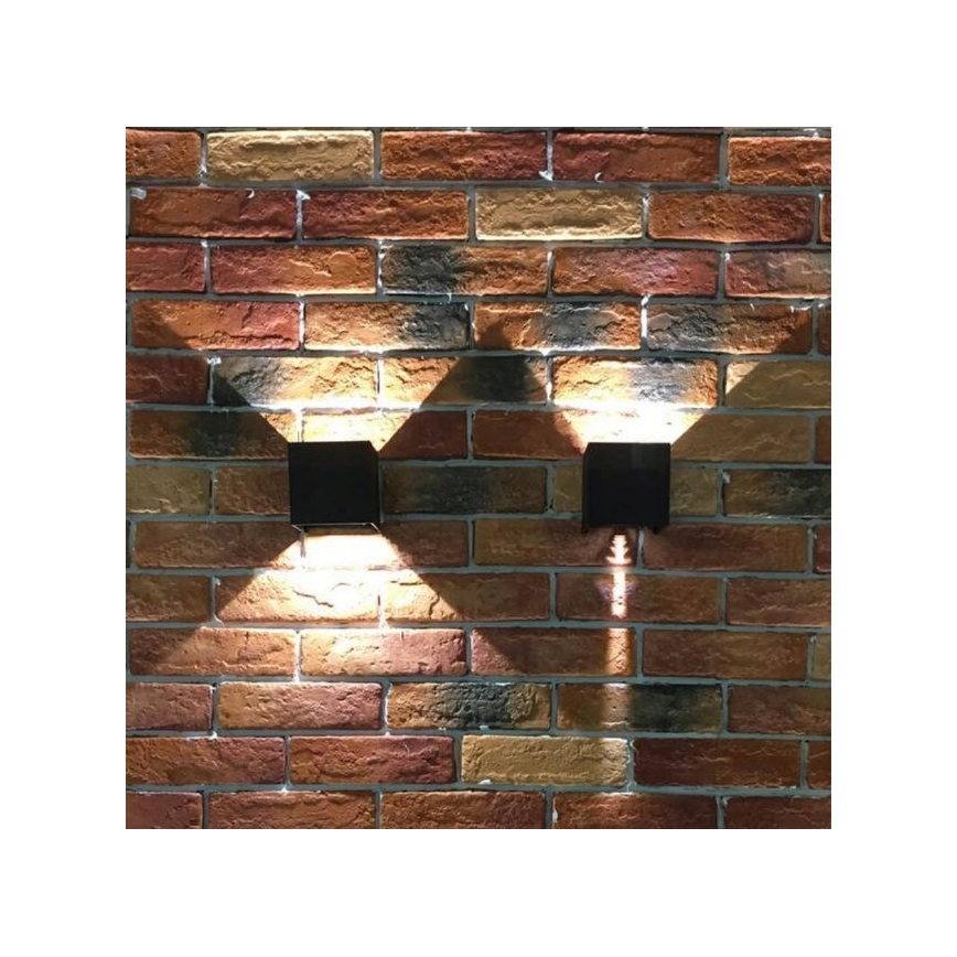 LED Zunanja stenska svetilka 2xLED/3W/230V IP54 črna